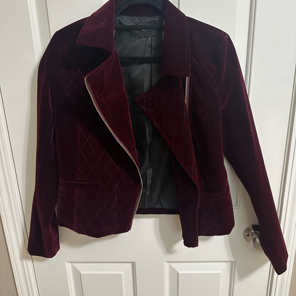 Unique Velvet Jacket with Luxe Details